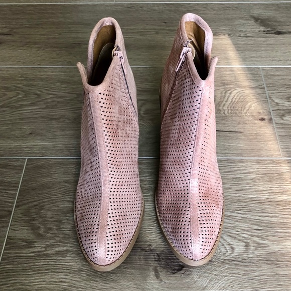 HOST PICK✨Size 10 Bootie - Picture 4 of 7